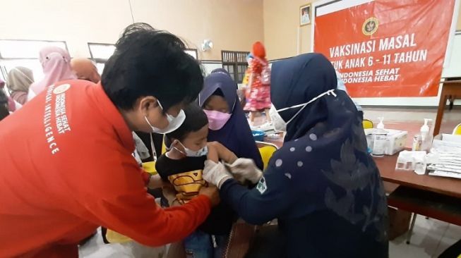 Badan Intelijen Negara Daerah (Binda) Jawa Tengah terus menggencarkan vaksinasi COVID-19 untuk anak usia 6-11 tahun.