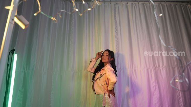 Rilis Single "Samar Bayangan", Aurel Dewanda Beri Warna Baru Daur Ulang Lagu Nicky Astria