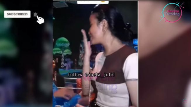 Potret Mayang dan Chika Liburan ke Bali (YouTube/NEWBIE TRENDING)