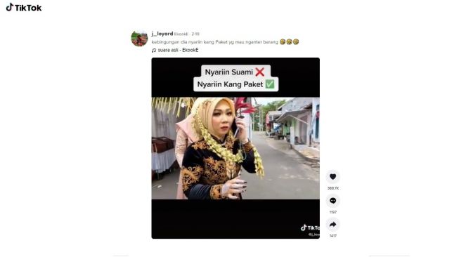 Aksi kocak pengantin perempuan, menunggu tukang paket. [TikTok]