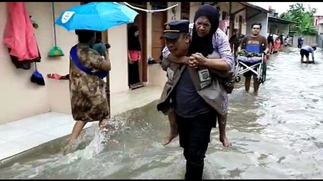 Serang Dikepung Banjir, Ada 20 Titik Banjir di Ibu Kota Banten