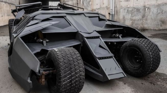 Replika mobil Batman dari Vietnam. (Cartoq)