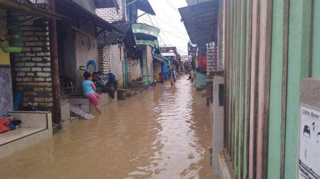 Baru Kali Ini Banjir Bandang Terjang Permukiman Warga Dua Kecamatan di Pantura Lamongan