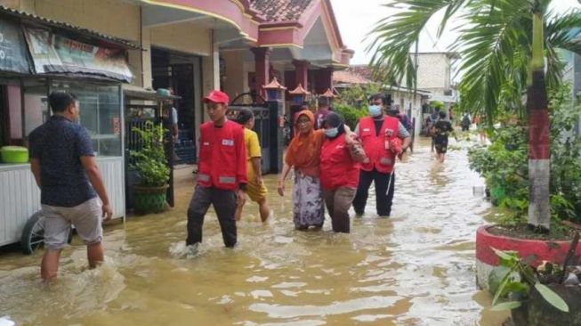 Hari Ini Sejumlah Wilayah Pamekasan Terendam Banjir, Warga Terdampak Sampai Dievakuasi