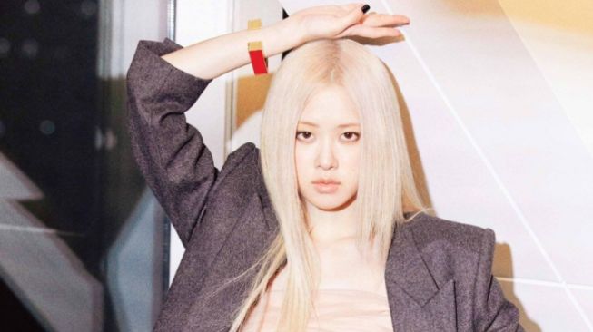 Majalah Dazed Korea Edisi Bulan Maret: Rose BLACKPINK Ungkap Hobi Barunya!