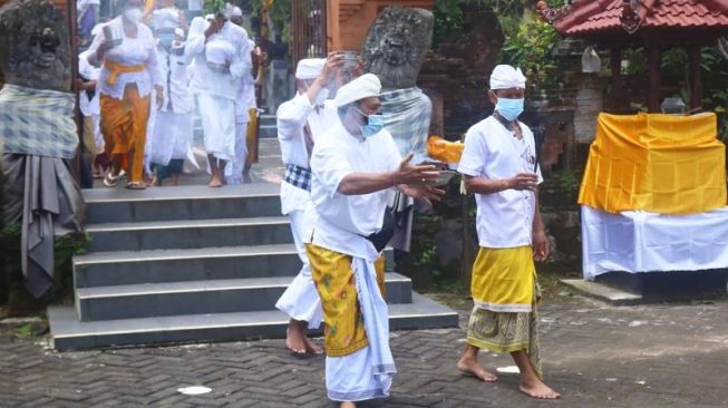 Masih Pandemi Covid-19, Umat Hindu Malang Gelar Ritual Nyepi Secara Terbatas, Tak Ada Pembakaran Ogoh-ogoh