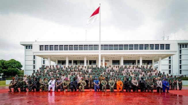 Ketua DPR: TNI-Polri Alat Negara Strategis sebagai Katalisator Pemulihan Ekonomi dan Sosial