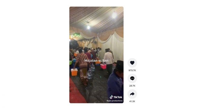 Hajatan kelas sultan. [TikTok]