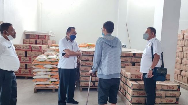 Miris, Petugas Temukan Gudang Diduga Lokasi Penimbunan Minyak 53 Ribu Liter di Palu