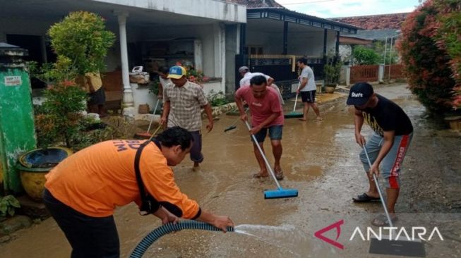 BPBD: Banjir Sampang dan Pamekasan Mulai Surut