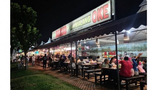 Berburu Kuliner di Taman Jajan Bintaro, Tempatnya Bersih dan Nyaman!