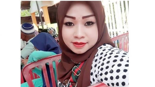 Viral, Begini Potret Seleb TikTok Tante Lala Tanpa Make Up, Jadi Sorotan dan Tuai Pujian Warganet: Cantik Banget!