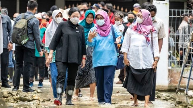 Datangi Lokasi Banjir di Lamongan, Puan Dorong Normalisasi Sungai dan Pembuatan Pintu Air