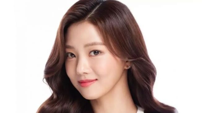 Lee Se Hee Dinyatakan Positif Covid-19, Syuting Drama Korea "Young Lady and Gentleman" Dihentikan