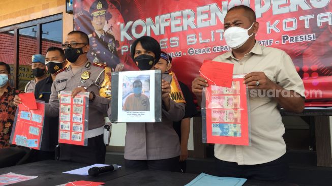 Tiga Tahun Modal Ngibul Jago Bikin SIM, Pria Blitar Ini Sanggup Beli Motor dan Foya-foya