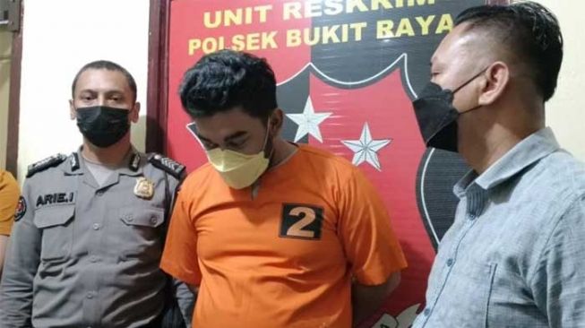 Pria Tipu Warga Pekanbaru Rp 75 Juta, Ngaku Bisa Loloskan Sekolah Kedinasan