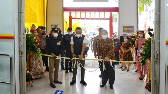 Penuhi Kebutuhan Masyarakat, Depo Bangunan Buka Gerai di Pondok Gede