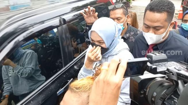 Angelina Sondakh di Bapas Kelas I Jakarta Selatan, Jumat (4/3/2022) [Suara.com/Adiyoga Priyambodo]