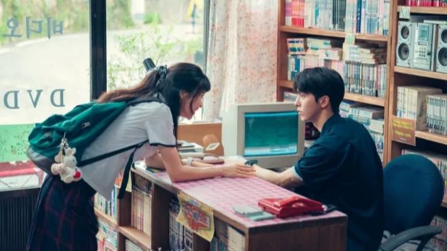 4 Drama Korea dengan Vibes 90-an Bikin Nostalgia, Ada Twenty-Five Twenty-One