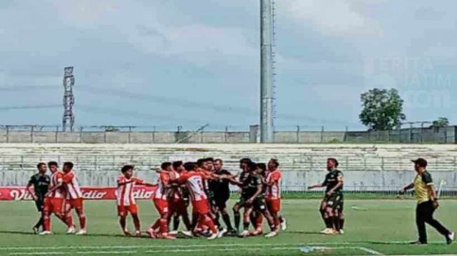 Lanjutan Liga 3 Nasional Ricuh Lagi, Wasit Pemimpin Laga Deltras Sidoarjo Vs PS Palembang Dikejar Hingga Ruang Stadion