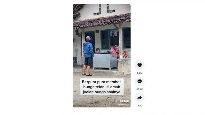 Bikin kejutan ibunya, pulang ke rumah. [TikTok] 