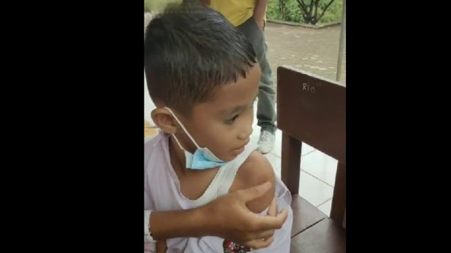 Viral Nakes Kesulitan Suntik Vaksin Anak Suku Baduy, Mereka Dibekali Ilmu Kebal