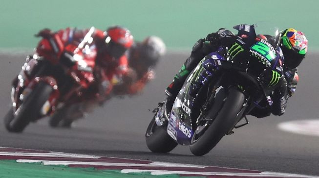 Pembalap Monster Energy Yamaha MotoGP asal Italia, Franco Morbidelli, mengemudi selama sesi latihan bebas keempat menjelang Grand Prix Moto GP Qatar di Sirkuit Internasional Lusail, di kota Lusail pada 5 Maret 2022.KARIM JAAFAR / AFP.