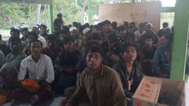 Puluhan Imigran Rohingya Melarikan Diri dari Rumah Penampungan Pekanbaru
