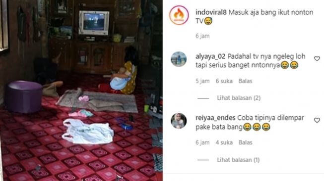 Penghuni rumah tidak bergerak walau diteriaki kurir antar paket. (Instagram/@indoviral8)