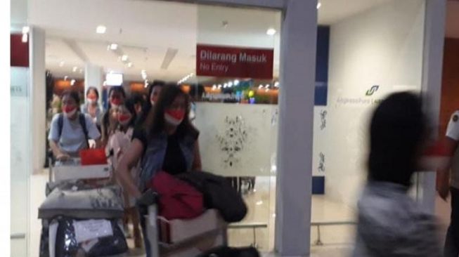 5 PMI asal Karangasem dari Ukraina Tiba dengan Selamat
