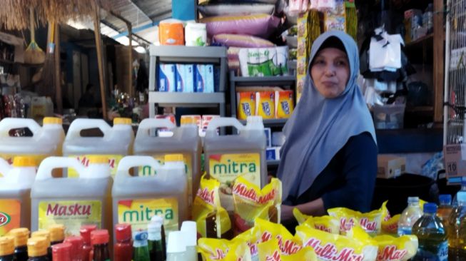 Stok Minyak Goreng Masih Langka di Majene, Penerapan Subsidi Dianggap Tidak Efektif