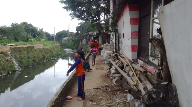 Ratusan Warga di Pinggiran Sungai Cikapundung Kolot Bandung Terancam Jadi Tunawisma