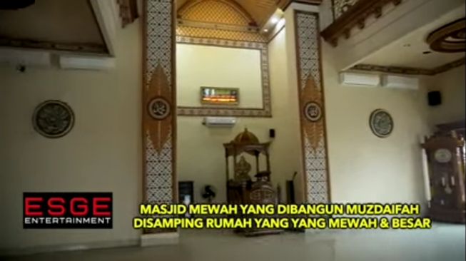 Potret Masjid yang Dibangun Muzdalifah. (YouTube/Esge Entertainment)