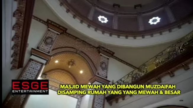 Potret Masjid yang Dibangun Muzdalifah. (YouTube/Esge Entertainment)