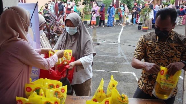 Wagub DKI: Warga Jakarta Tak Usah Khawatir, Distribusi Minyak Goreng Dipastikan 2 Kali Sepekan