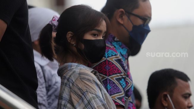 Fuji Tak Menyangka Doddy Sudrajat dan Mayang Hadiri Sidang, Ini yang Terjadi saat Bertemu