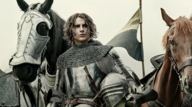 Aura Pemimpin Timothee Chalamet sebagai Raja Henry V dalam Film The King