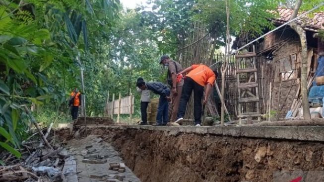 Banjir Parah di Pamekasan Beberapa Waktu Lalu Sebabkan Kerusakan Sejumlah Titik Infrastruktur