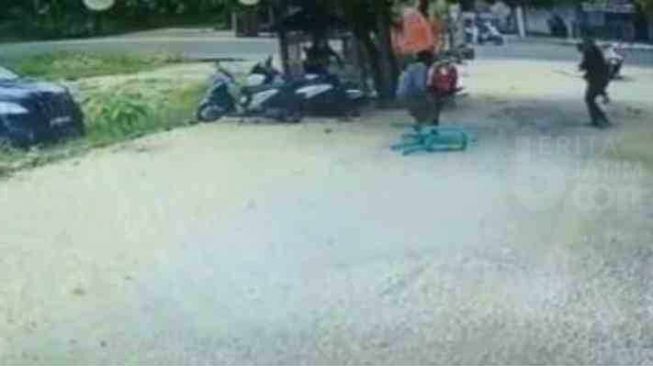 Viral Kasus Carok Satu Lawan Tiga di Sebuah Rumah Makan Bangkalan Madura, Penyebabnya Karena Sakit Hati