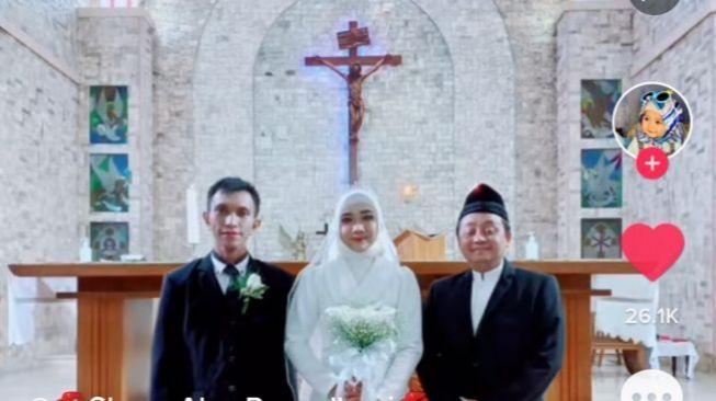 MUI Haramkan Nikah Beda Agama di Kota Semarang, Abu Janda Pasang Badan: Agama Bukan Pembatas