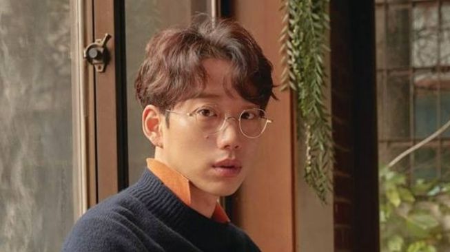 10cm, Kwon Jung Yeol (Soompi)