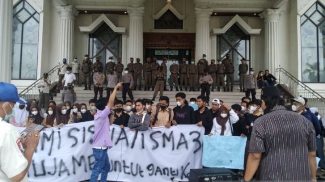Demonstrasi Pelajar SMAN 3 Muarojambi Berlanjut, Minta Ganti Kepala Sekolah yang Diduga KKN