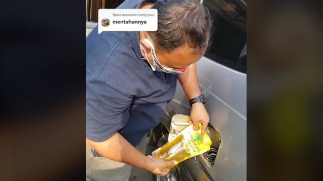 Minyak Goreng Langka, Pemobil Ini Malah Menggunakannya untuk Campuran Bahan Bakar