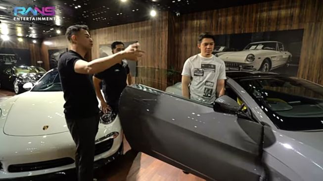 Raffi Ahmad Hadiahi Irwansyah Mobil Sport Rp 5,7 Miliar: Kayak Ngasih Cimol