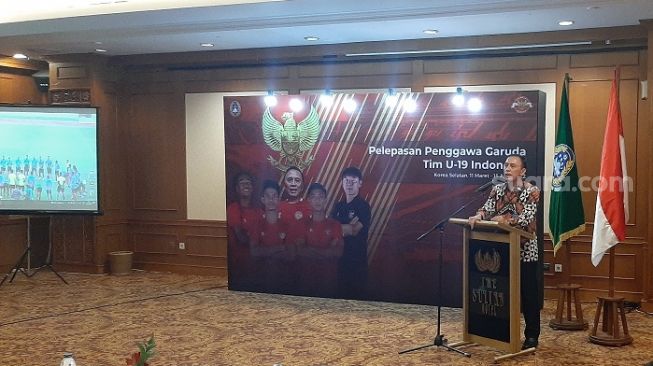 Ketua Umum PSSI, Mochamad Iriawan saat memberikan sambutan saat pelepasan Timnas Indonesia U-19 jelang training camp (TC) di Korea Selatan (Suara.com/Adie Prasetyo Nugraha).