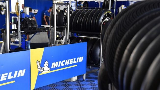 Ban Michelin untuk kejuaraan MotoGP. Alokasi per rider per tahun dikalkulasi cermat, tidak diperkenankan melebihi regulasi [Michelin via ANTARA].