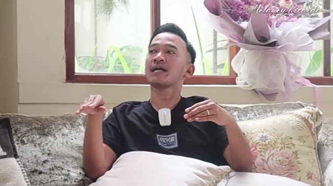 Viral Video Ruben Onsu Siram Air Kotor ke Vicky Prasetyo hingga Picu Kemarahan