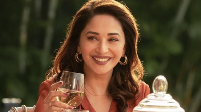 Madhuri Dixit Bintangi Serial The Fame Game, Mengungkap Kehidupan Seorang Artis Terkenal