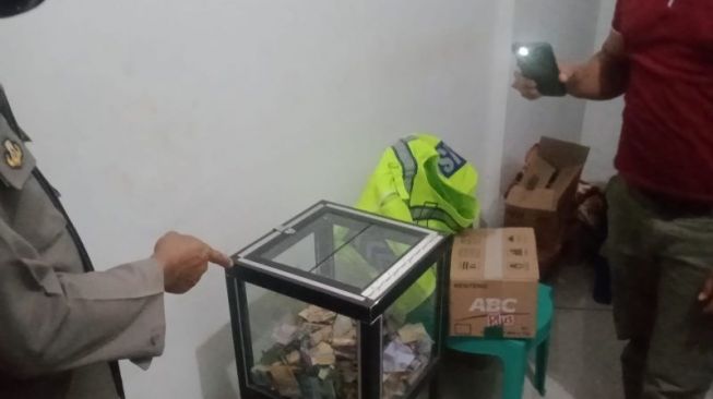 Kepergok Marbot, Oknum Wartawan Curi Kotak Amal di Masjid Bogor Nyaris Diamuk Warga