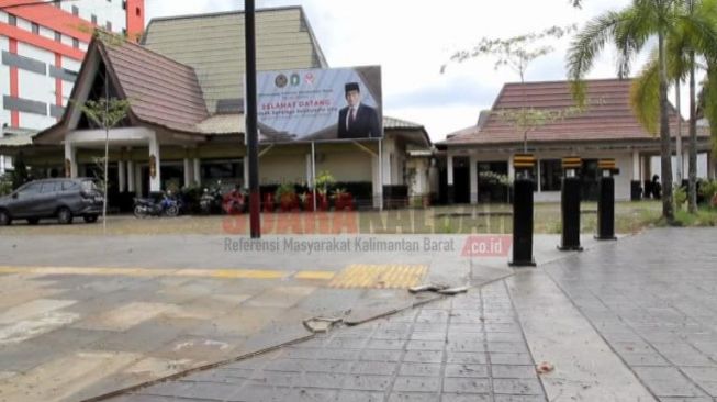 Negara Merugi Rp 180 Juta Lebih di Jalan Ahmad Yani Pontianak, Seratusan Lebih Tiang Pembatas Trotoar Hilang Dicuri